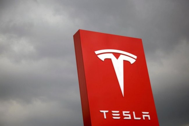 Tesla договорилась с LG Chem и CATL о поставках батарей - «Новости сети»