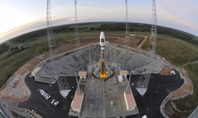 Названы сроки запусков ракет «Союз» со спутниками ОАЭ и Франции - «Новости сети»
