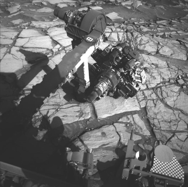 NASA рассказала, как марсоход Curiosity «чистит свои руки» - «Новости сети»