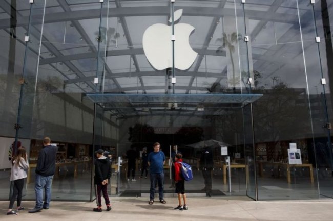 Apple переводит продавцов на должность специалистов технической поддержки - «Новости сети»