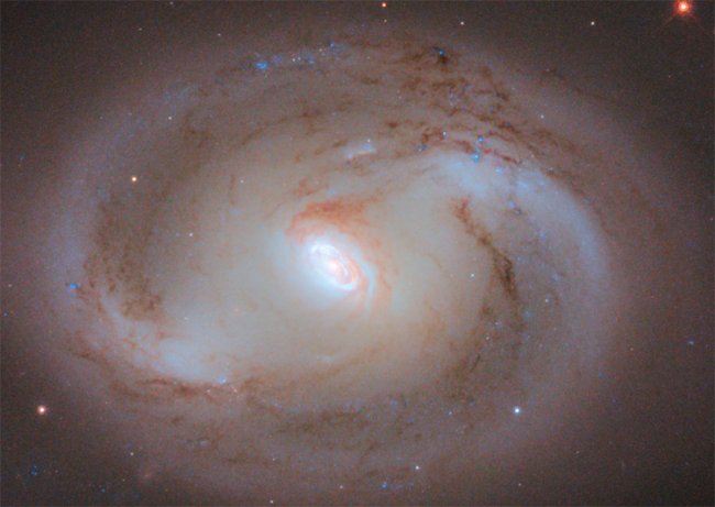 Фото дня: галактика с удивительной структурой - «Новости сети»