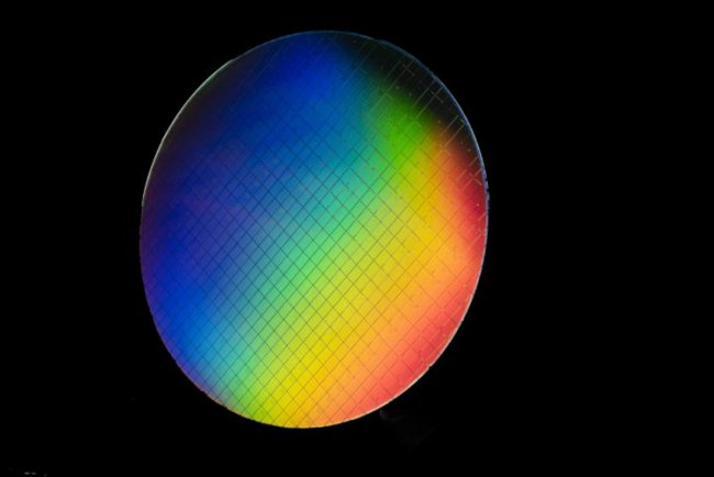 Intel и QuTech создали квантовый компьютер, работающий при температурах выше одного кельвина - «Новости сети»