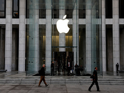 Apple отказалась дать властям США постоянный доступ к данным ее устройств - «Интернет»