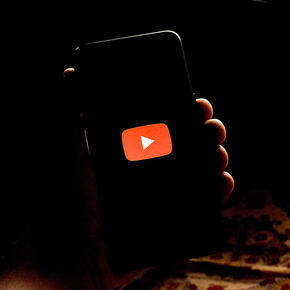 YouTube разъяснил правила публикации контента о коронавирусе - «Интернет»