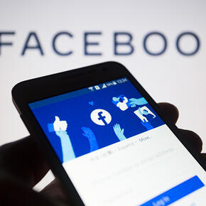 В Госдуме предложили запретить рекламную деятельность Facebook в России - «Интернет»