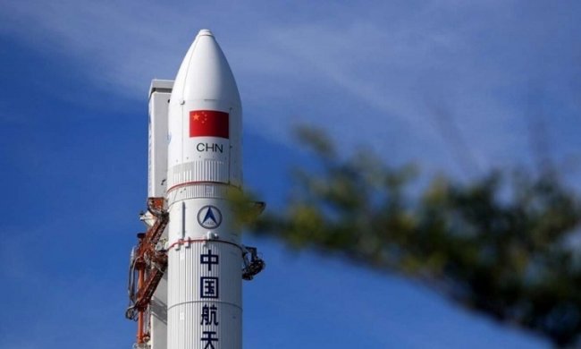 Китай с помощью ракеты «Чанчжэн-2D» вывел в космос три спутника - «Новости сети»