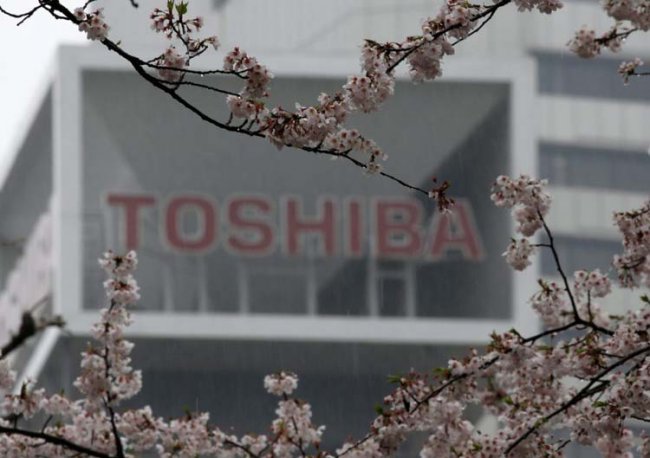 Toshiba планирует продать свою долю в Kioxia Holdings - «Новости сети»