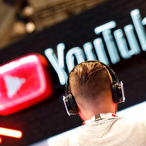 Google назвал число блокировок YouTube-каналов за дезинформацию - «Интернет»