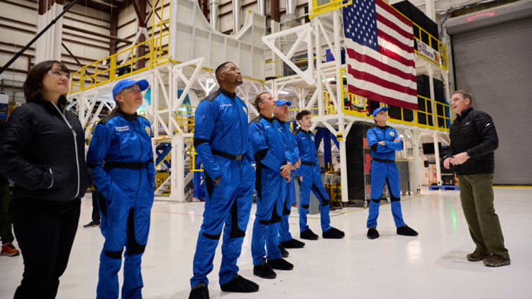 Blue Origin отправила в космос сразу шесть космических туристов - «Новости сети»