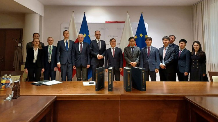 Корея предложила построить в Польше шесть полноценных атомных реакторов до 2033 года - «Новости сети»