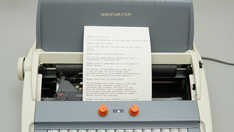 Энтузиаст создал умную печатную машинку Ghostwriter на базе ИИ — с ней можно вести переписку - «Новости сети»
