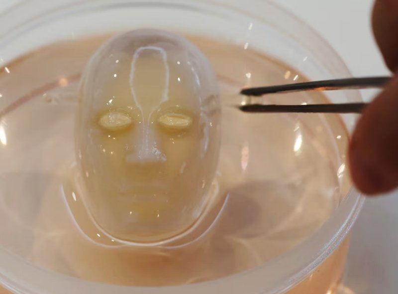 Учёные вырастили человеческую кожу для робота и заставили его улыбаться - «Новости сети»