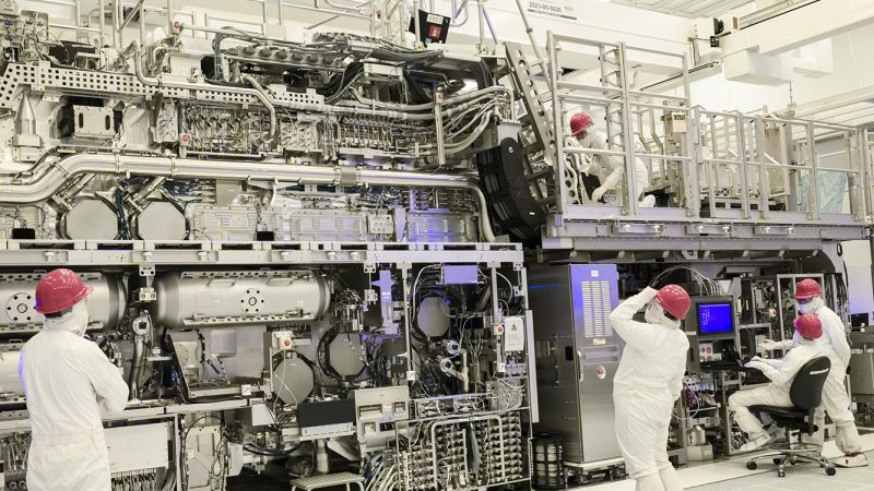 Intel завершила сборку второй литографической системы класса High-NA EUV - «Новости сети»