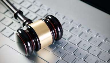 Пользователи подали в суд на Роскомнадзор и Минцифры из-за ограничения звонков в WhatsApp и Telegram - «Новости»