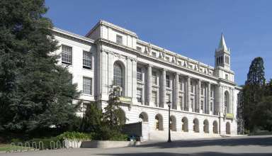 Минюст РФ внес Калифорнийский университет в Беркли в список нежелательных организаций - «Новости»