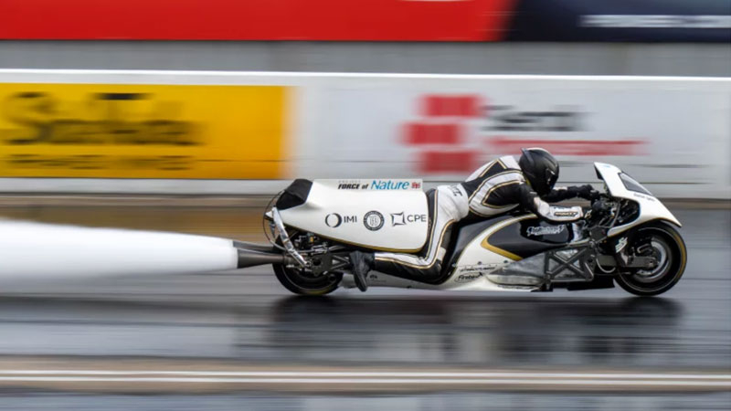 Британец построил мотоцикл на паровой тяге, который стал вторым самым быстрым байком в мире - «Новости сети»