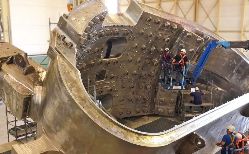 Последняя часть 8500-тонного пазла: термоядерный реактор ITER получил девятый сектор плазменной камеры - «Новости сети»